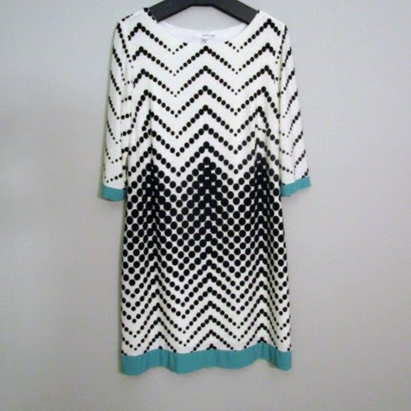 Loose Dress - Business Attire - Picture 1 of 4